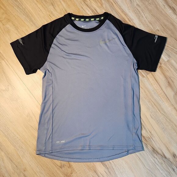 🧡Nike Gray & Black Dri-Fit Athletic Top Medium - Picture 1 of 10